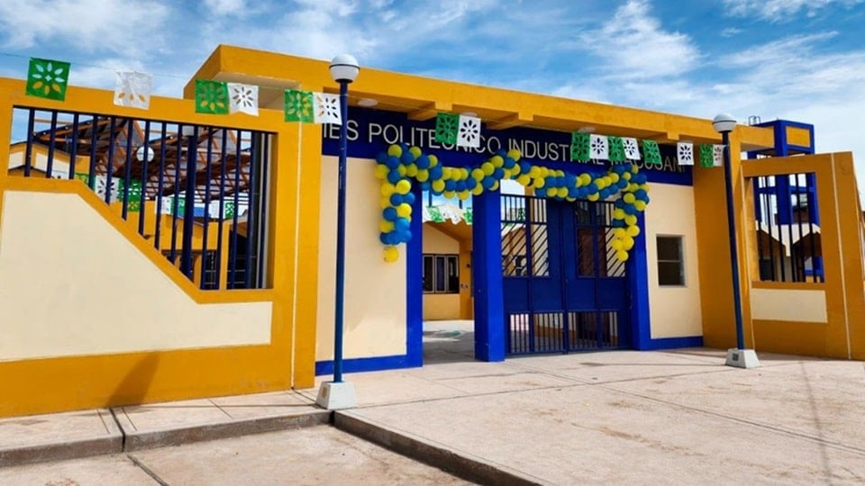 ie politecnico industrial macusani carabaya